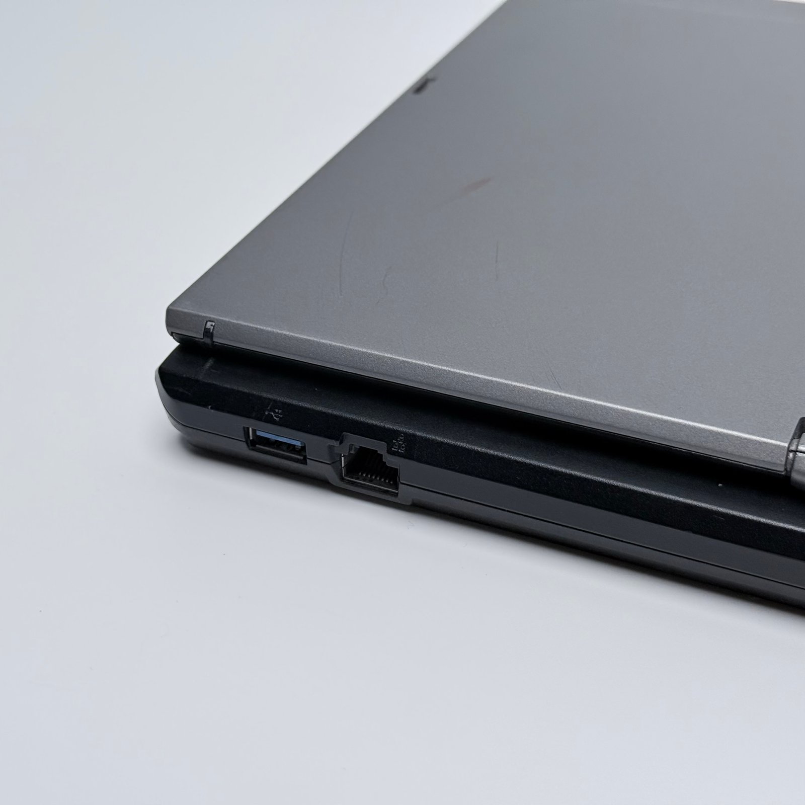 fujitsu t726 i5 8-256 14.1 touch